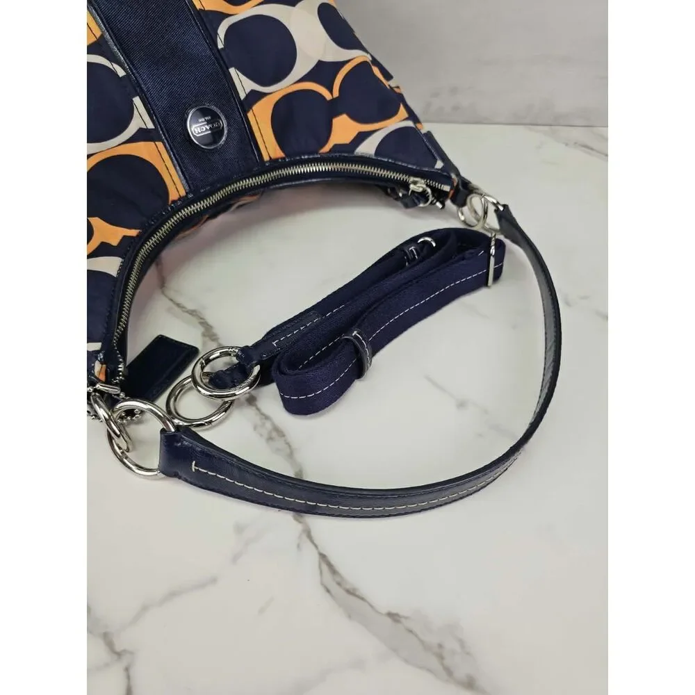 Coach Poppy Linear Signature 